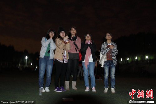 双子座流星雨绽放夜空